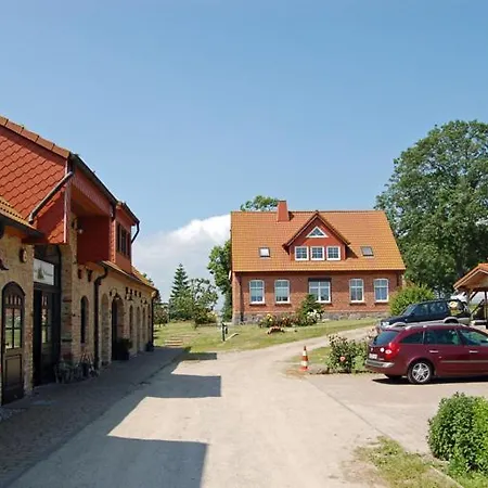 Heukojen Auf Dem Ferienhof *